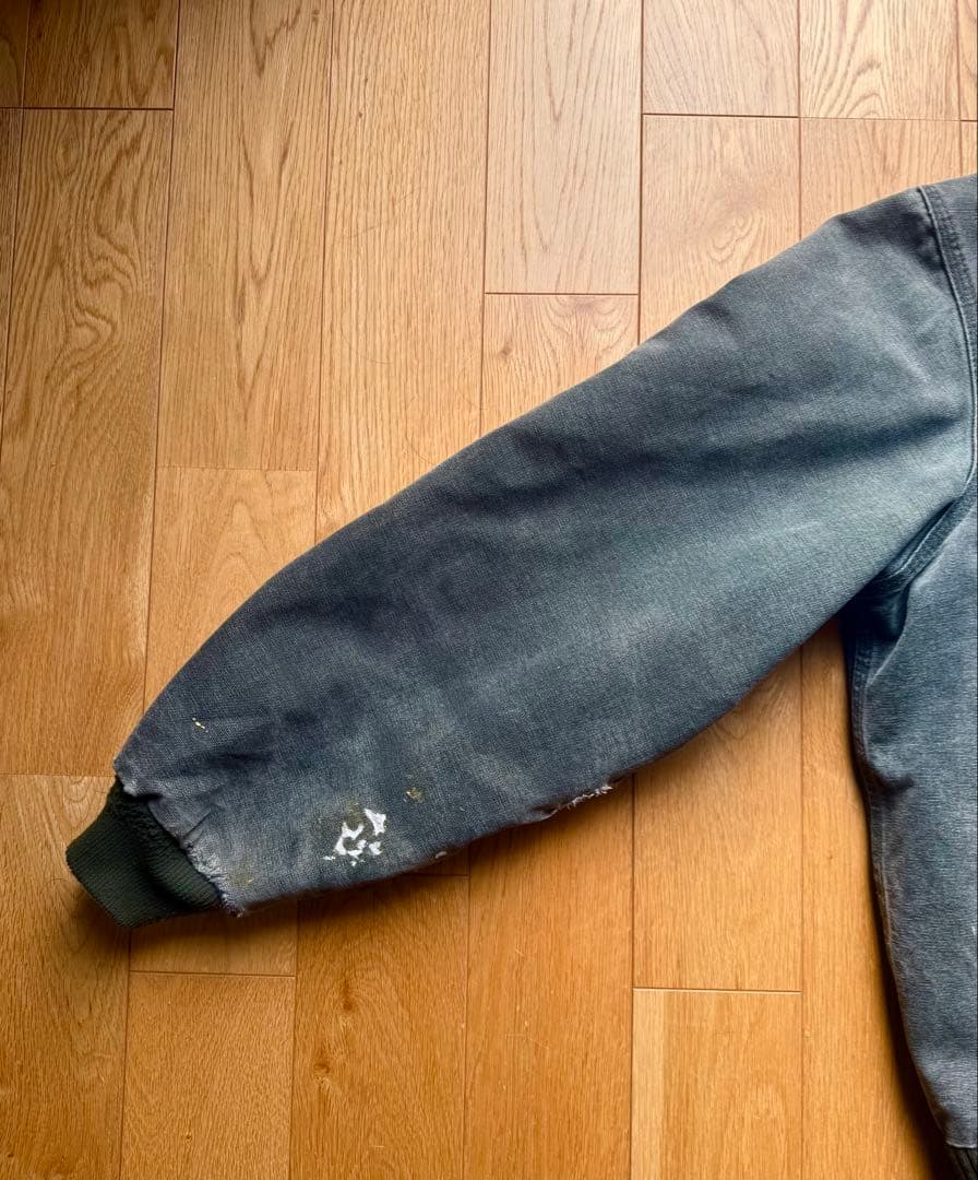 雰囲気抜群　Carhartt アクティブジャケット　MOS