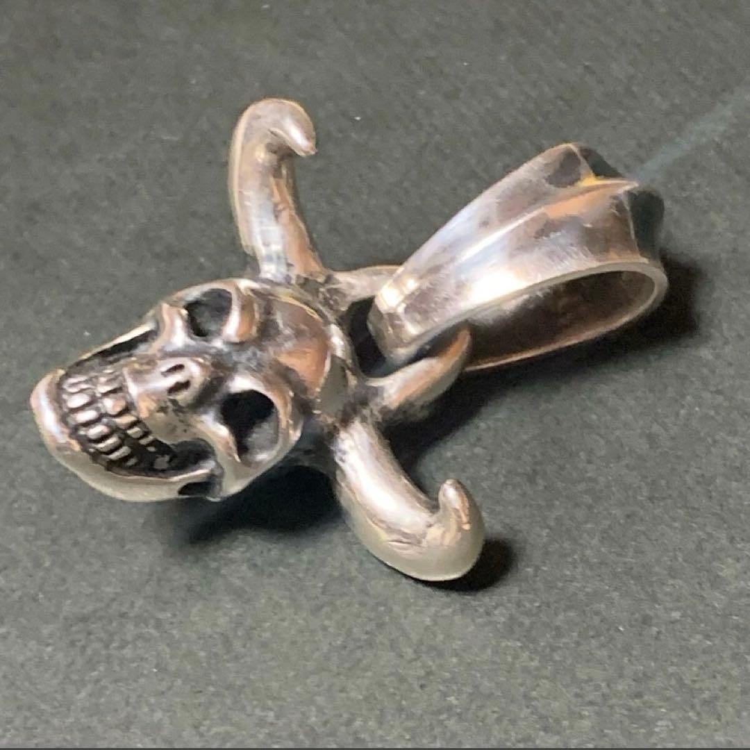 新品 Gabor ウルトラファザー シェブロンベイル ミラクルスカル ペンダント