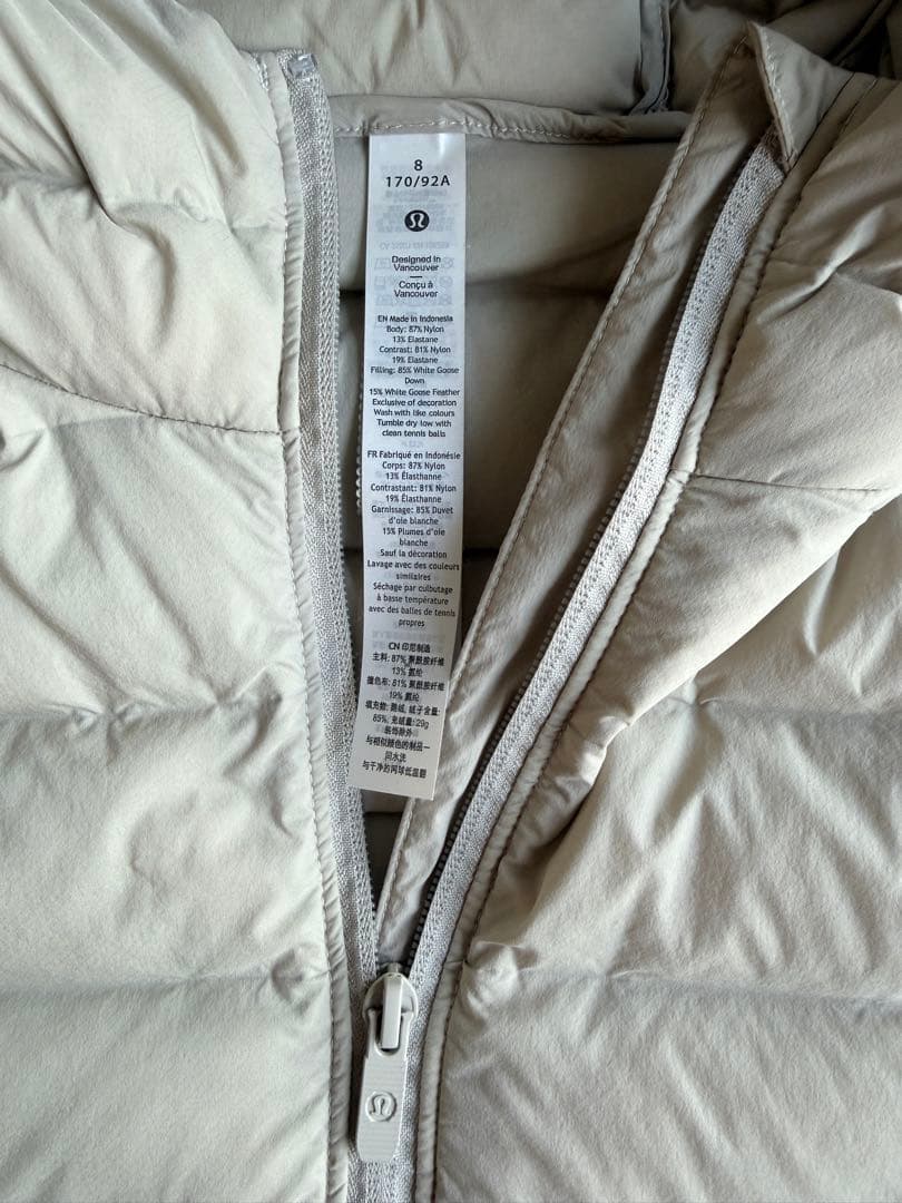 ルルレモン　Down&Around 700 ダウンフィル ジャケット　フード付き