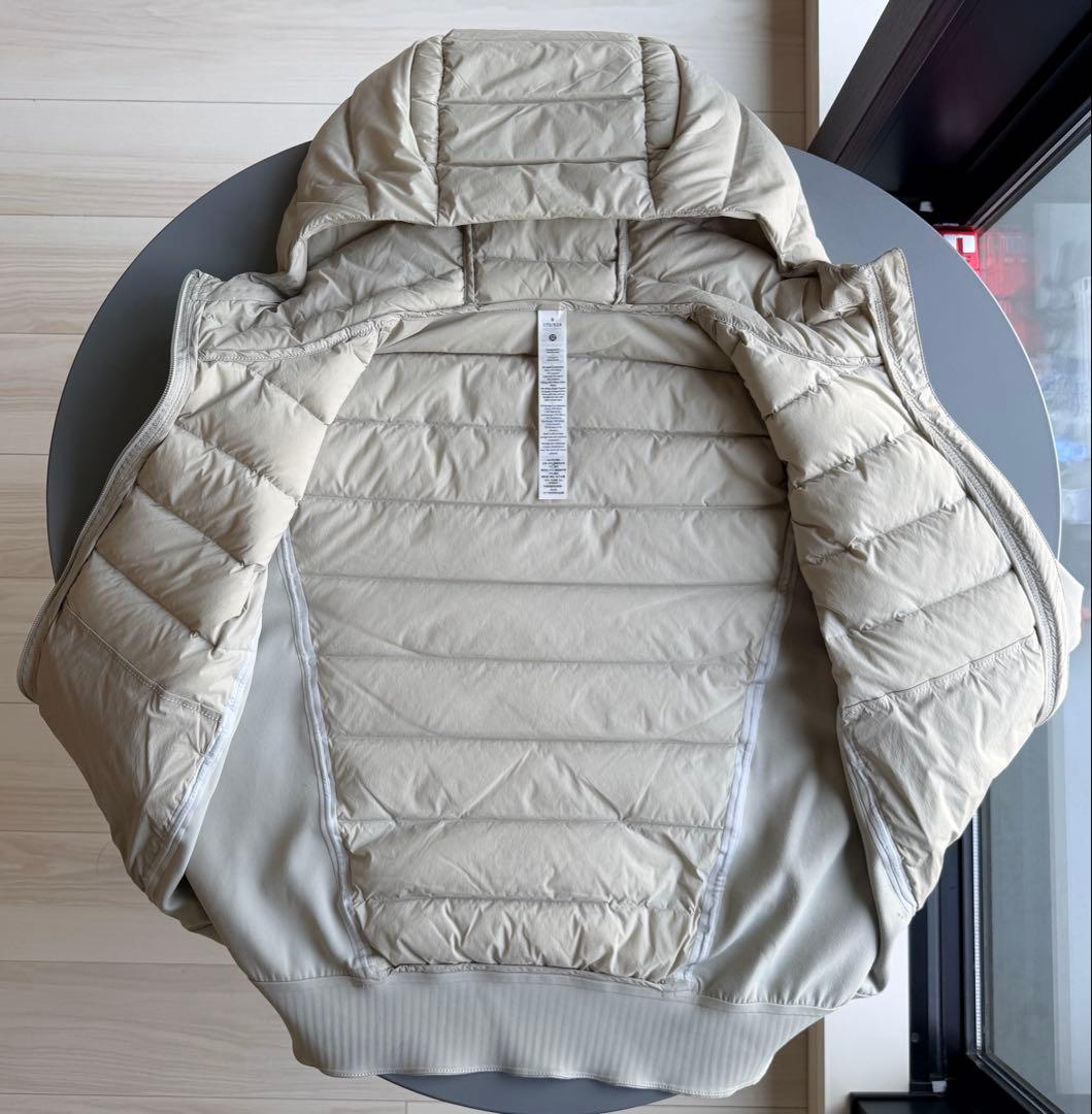 ルルレモン　Down&Around 700 ダウンフィル ジャケット　フード付き