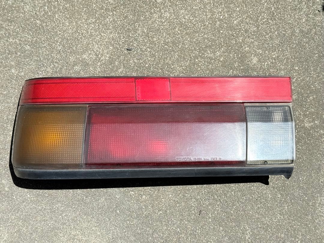 AE86 3ドア用トレノ後期テール・リアガーニッシュのセット