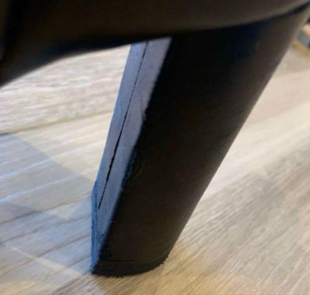 サンローラン　パリ　黒レザーブーツ 高ヒール