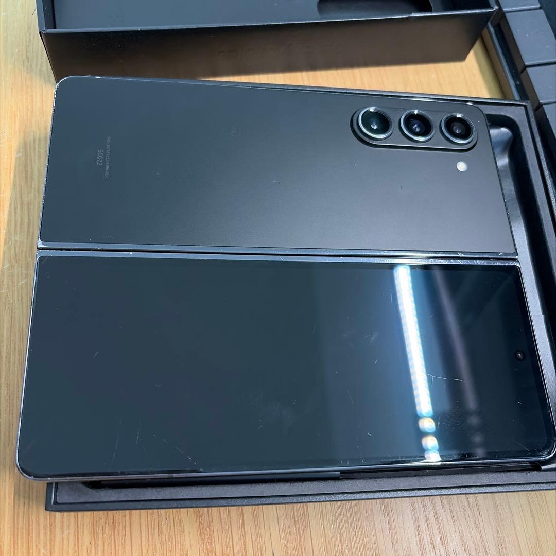 Galaxy Z Fold5 512GB クリーム SIMフリー SCG22