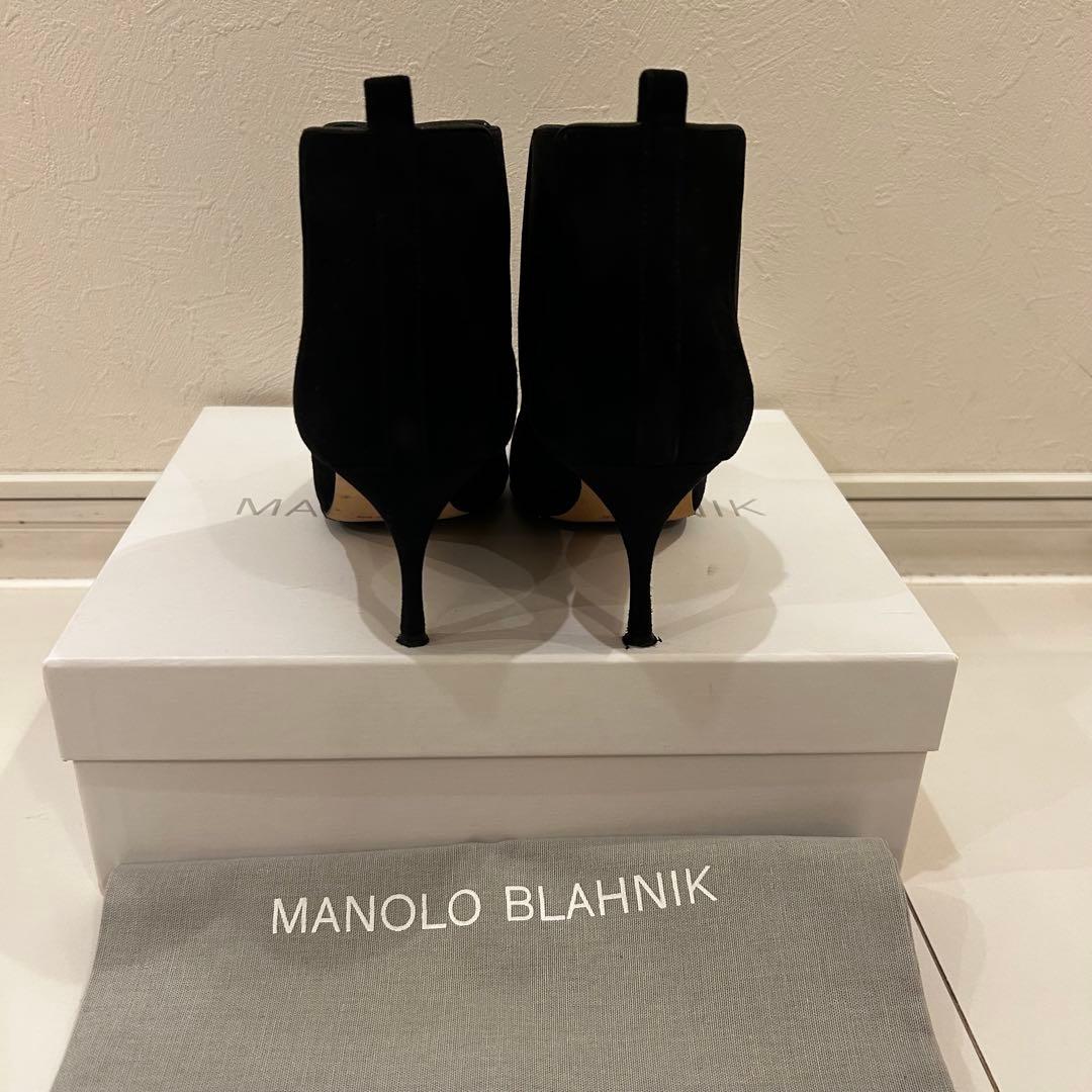 MANOLO BLAHNIK スエードサイドゴアショートブーツ