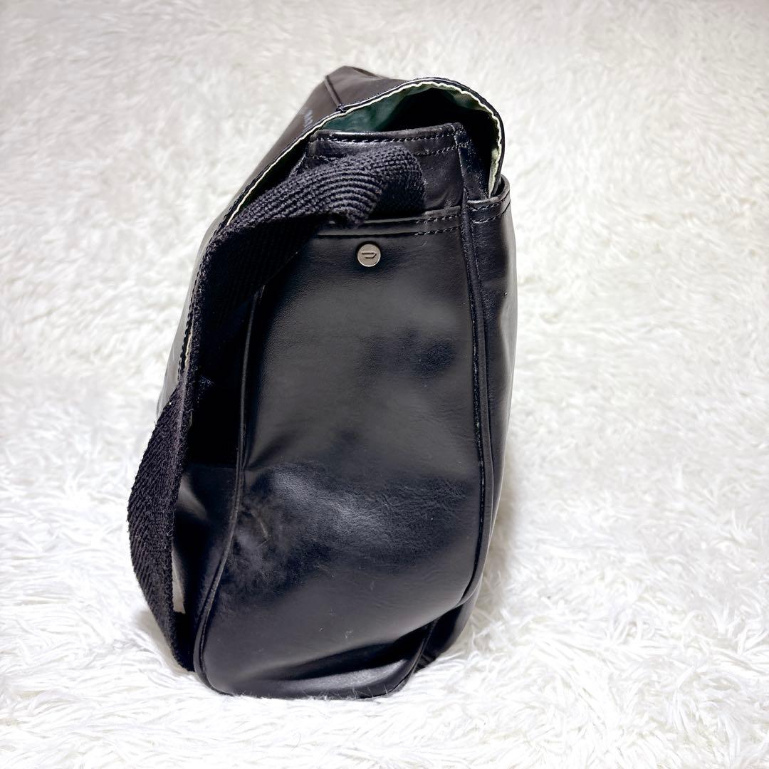 DIESEL ディーゼル　ブレイブマン　レザー　ショルダーバック　A4 ブラック