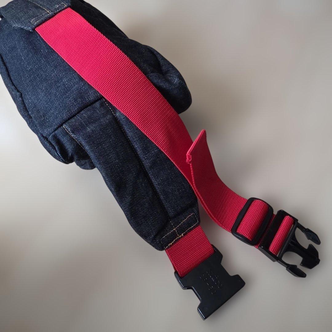 evisuボディバッグ