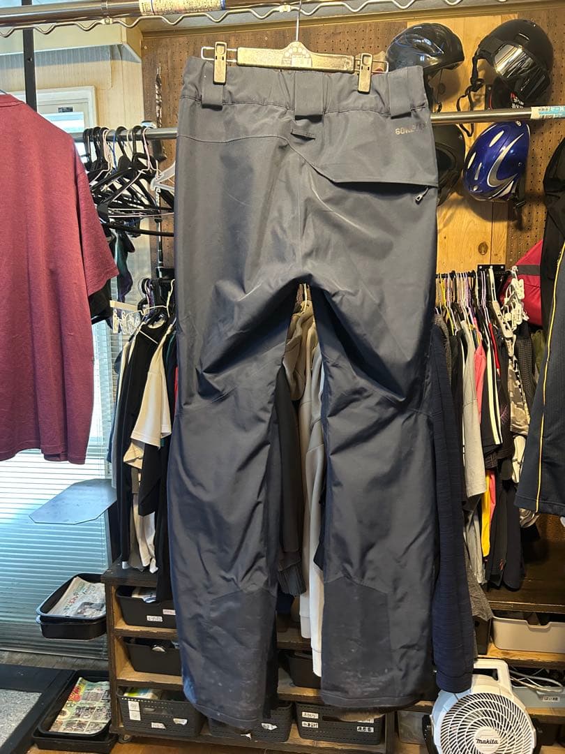 Patagonia パウダーボウルパンツ　Sサイズ　ゴアテックス