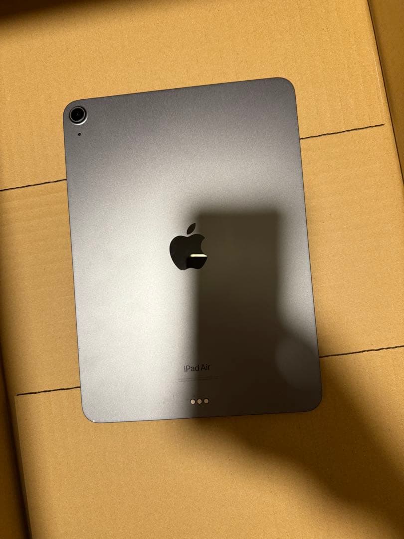 iPadAir第5世代スペースグレー Logitechキーボード付