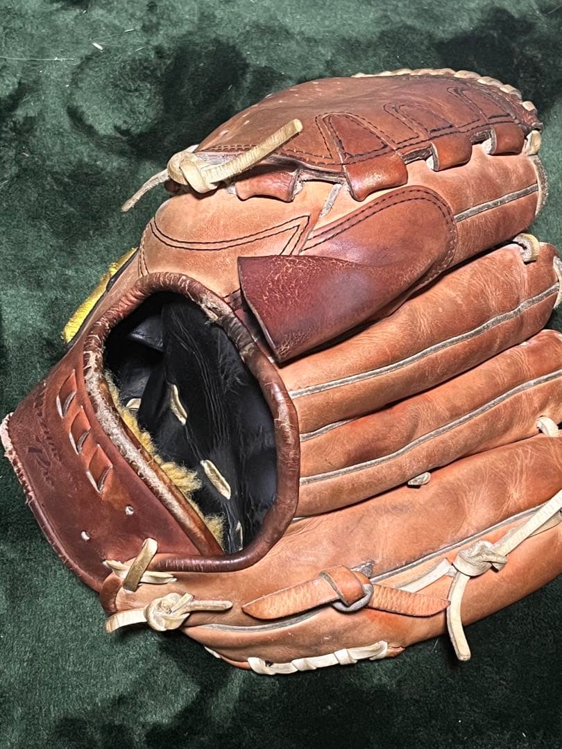 硬式左投げ投手用グローブ　ミズノプロ