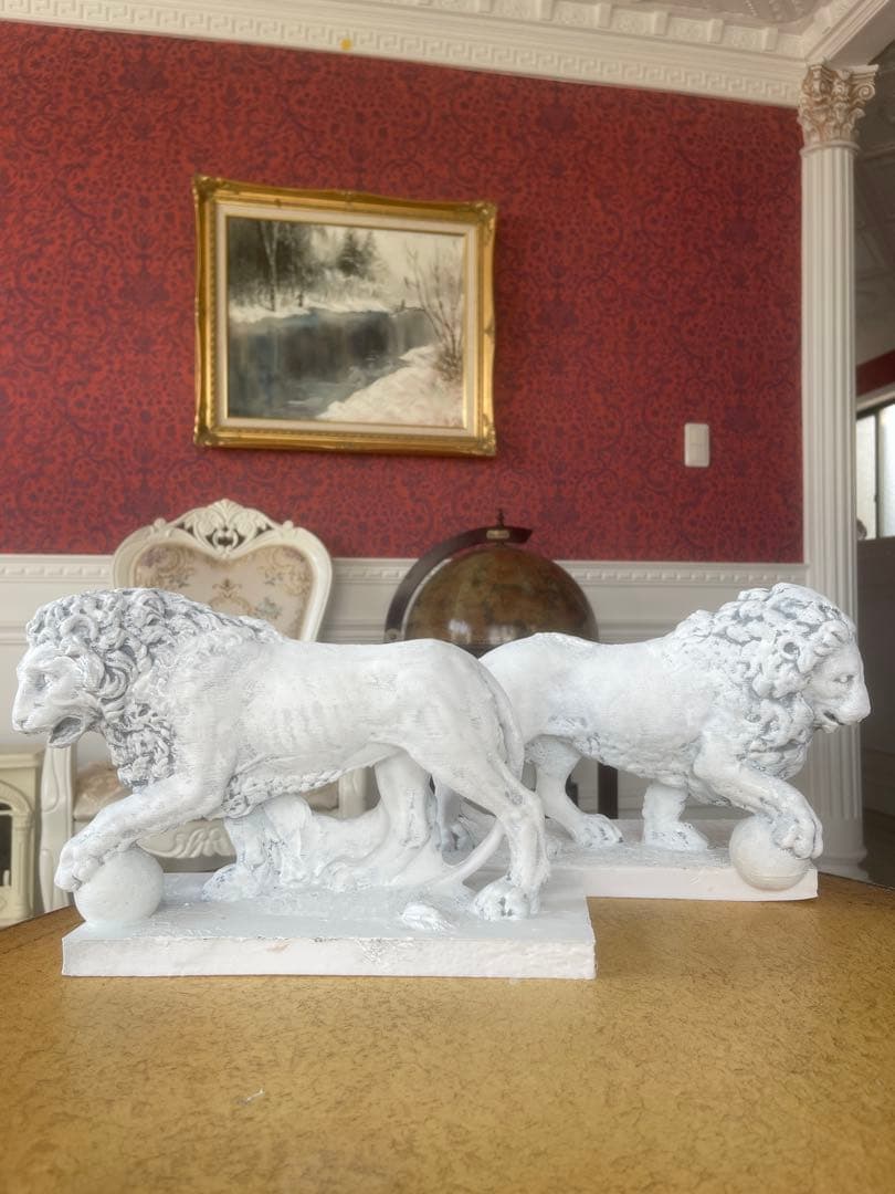 メディチライオンの像 ヴァッカ と ファンチェッリ (2 lions)