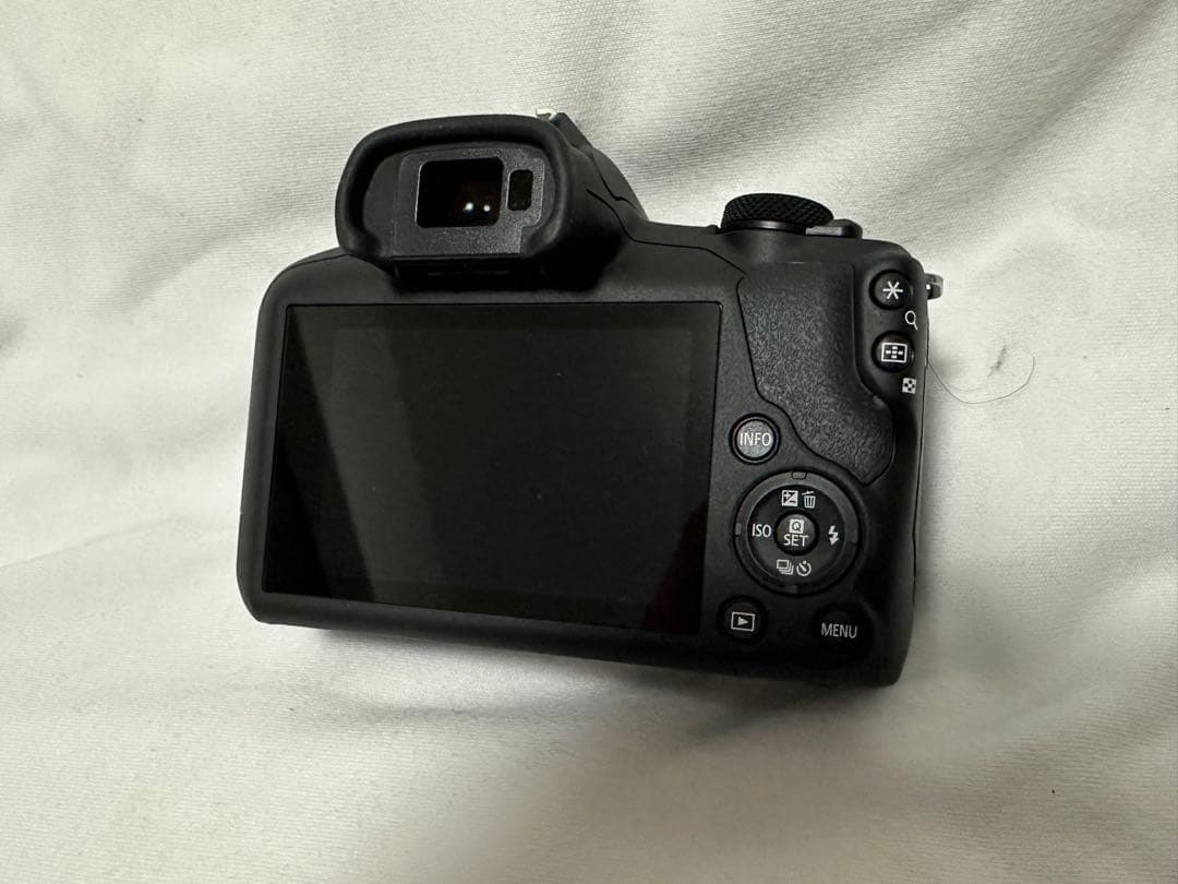 【新品】Canon EOS R100ダブルズームキット