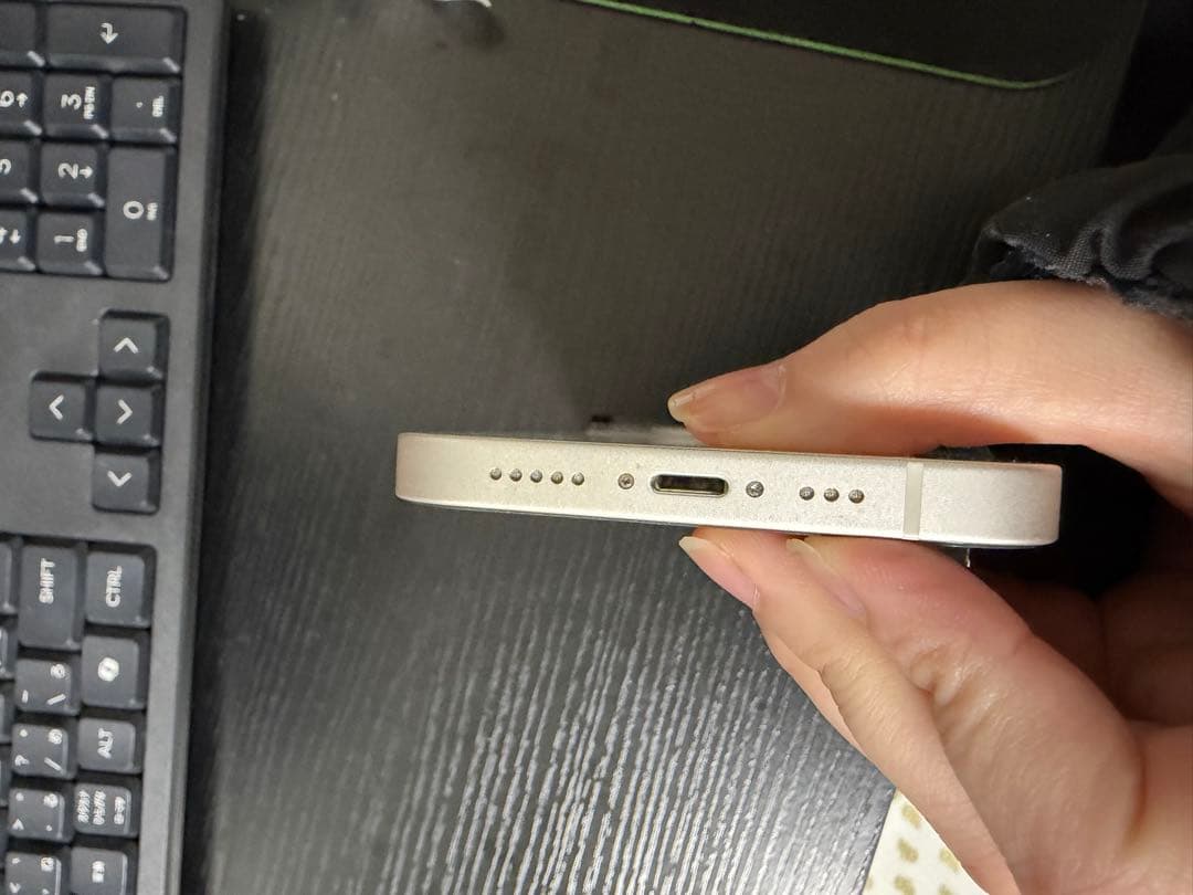 Apple iPhone 14 ホワイト iPhone14本体