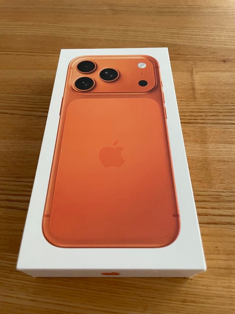 iPhone 17proオレンジ CIMフリー 一括購入済み （使用1ヶ月強）