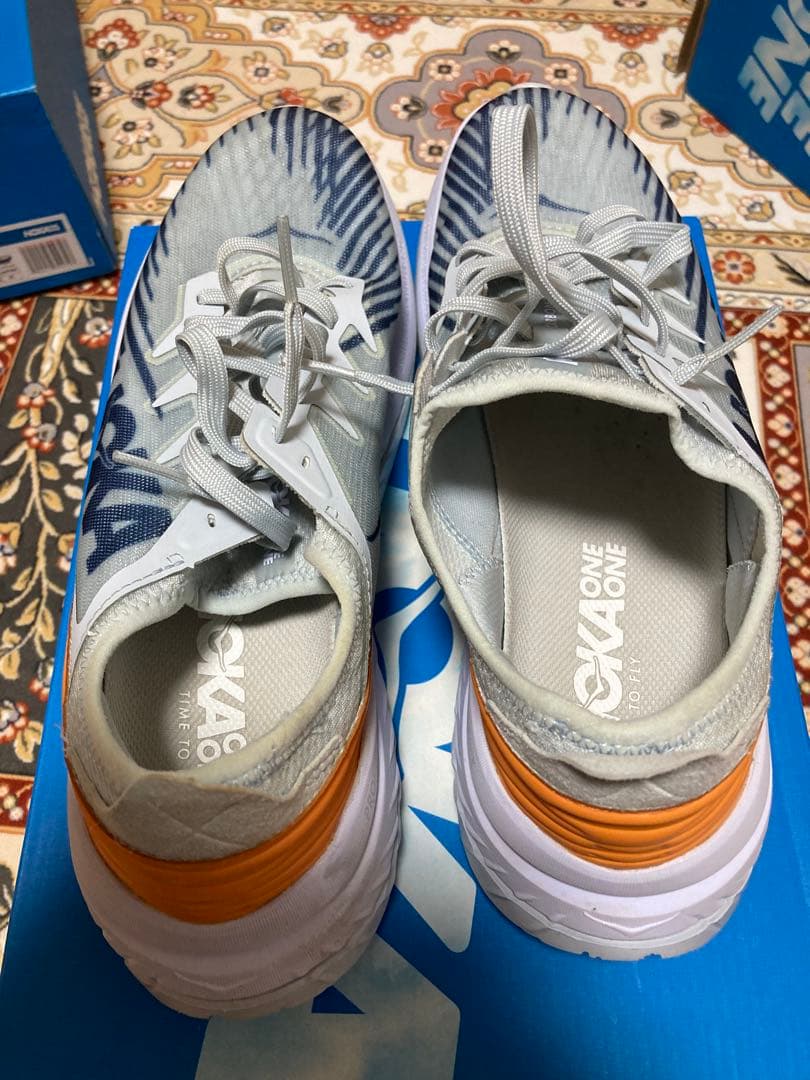 ホカオネオネ　ナイキ 2足セット