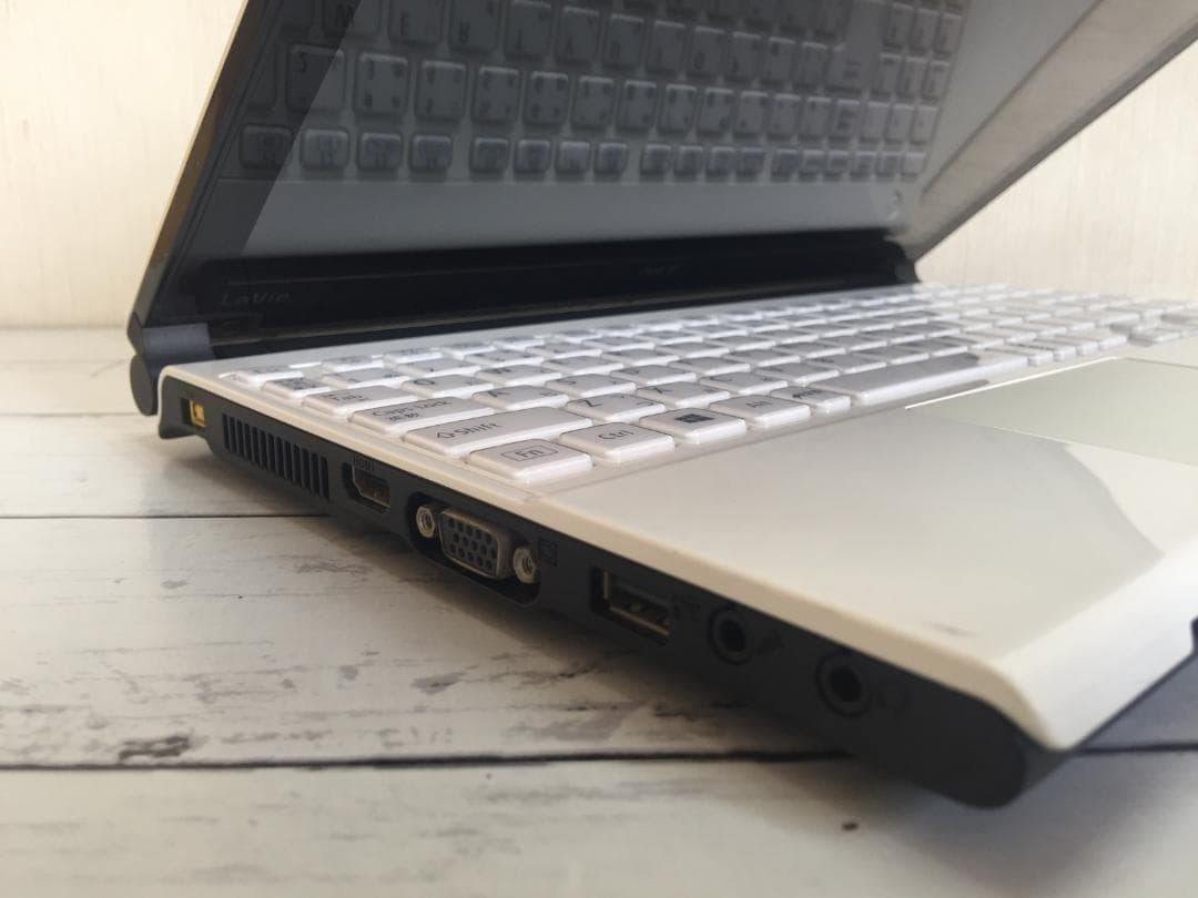 NEC PC-GL206A3AW 13.3型液晶 コンパクト テンキ付きノート