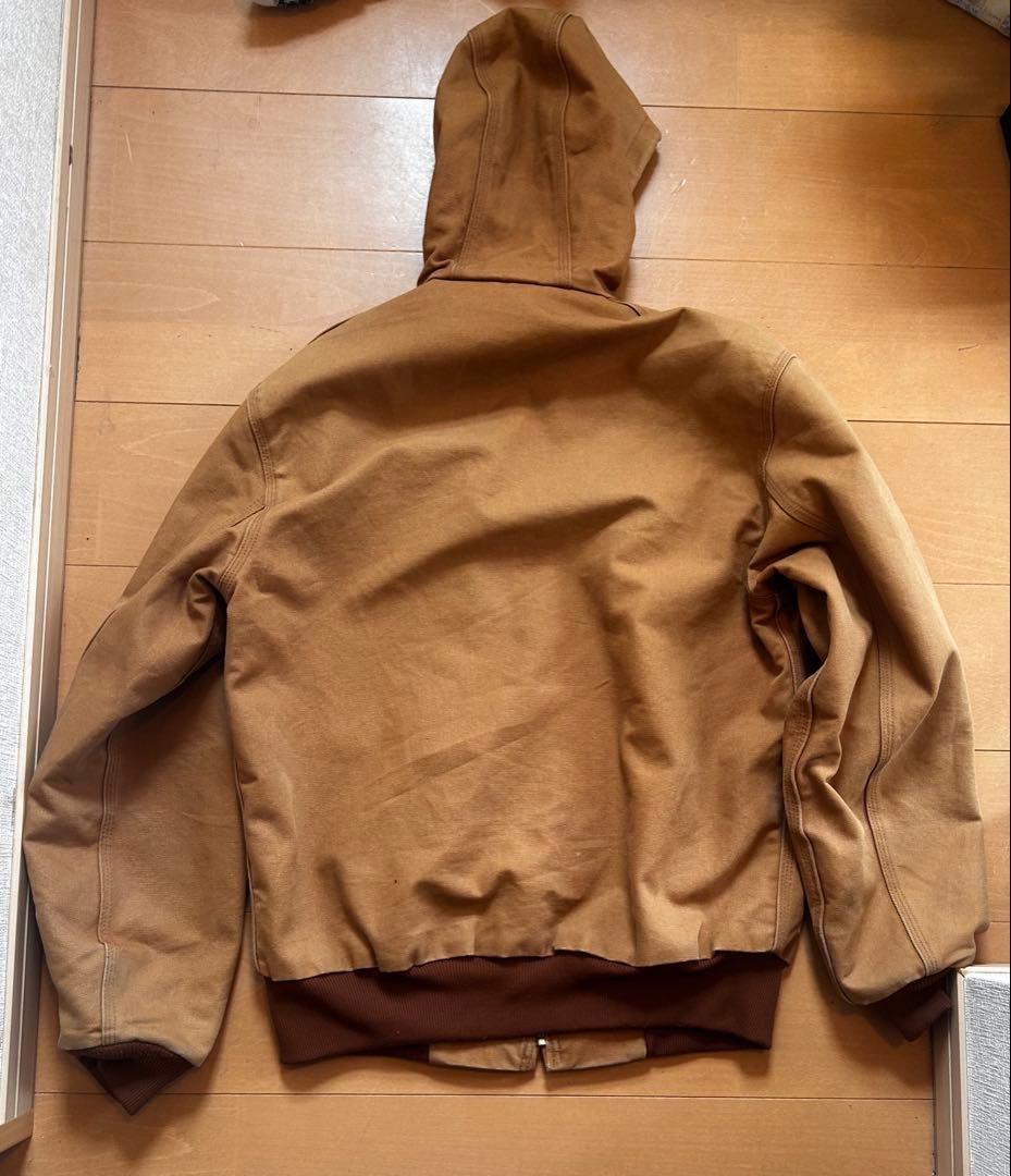 短丈Carhartt フード付きブラウンジャケット