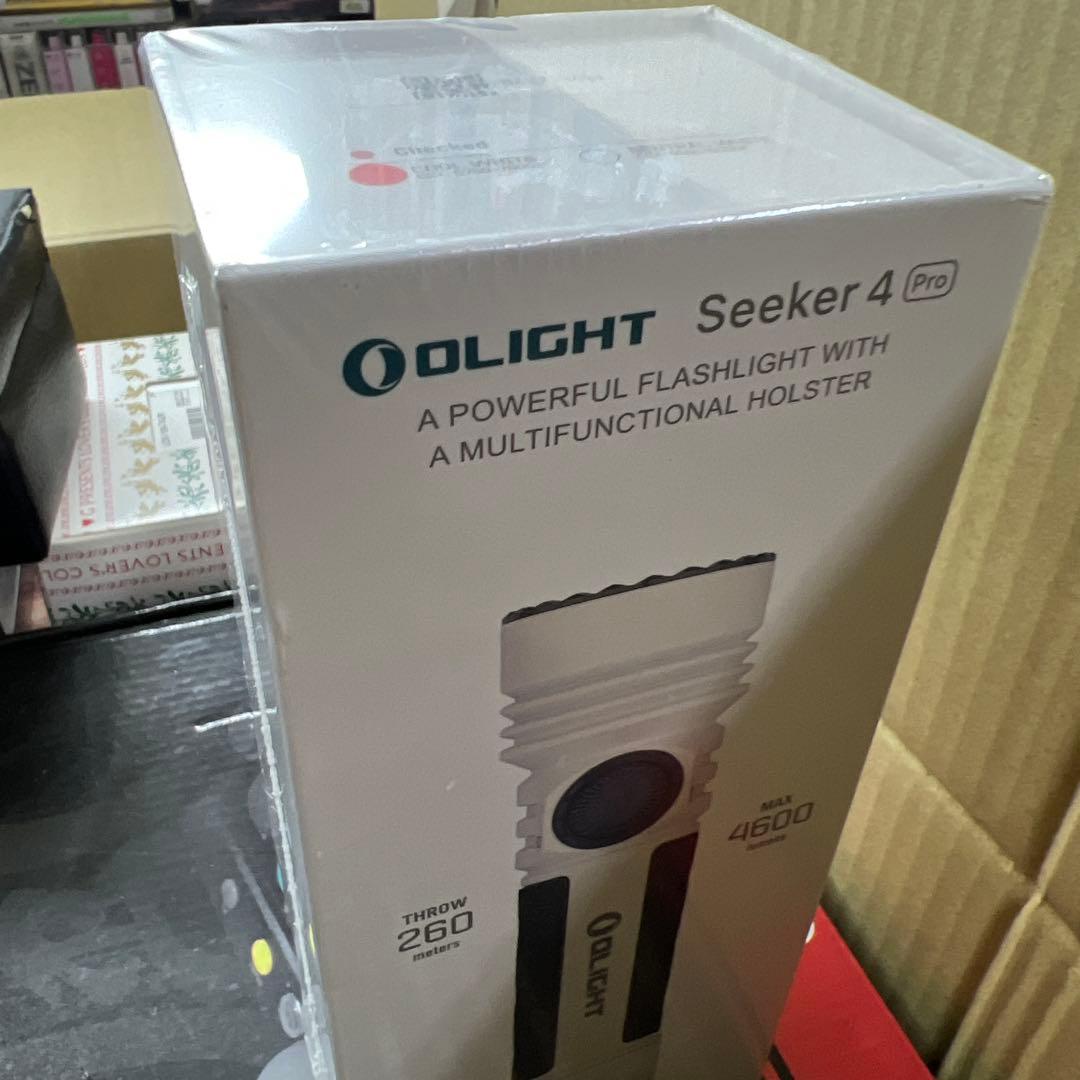 OLIGHT Seeker 4 Pro 懐中電灯