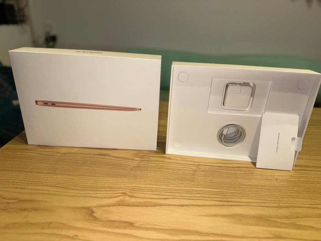 【L a L a ］ Apple MacBook Air 13インチ M1