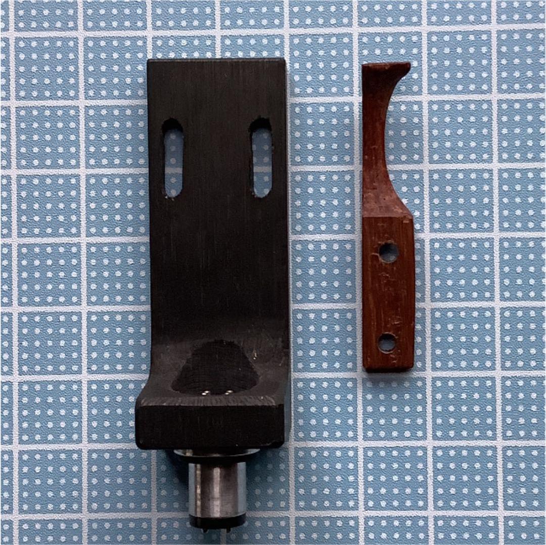 ヘッドシェル　　多孔質性カーボン、備長炭(Bincho charcoal) 9g