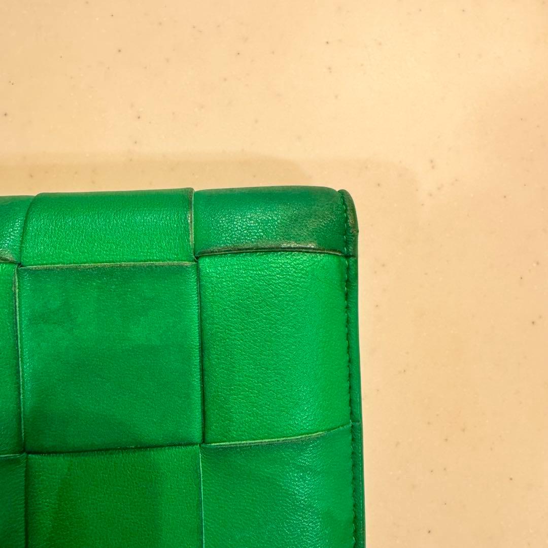 ボッテガヴェネタ 折り財布 カセット イントレチャート レザー 現行 グリーン