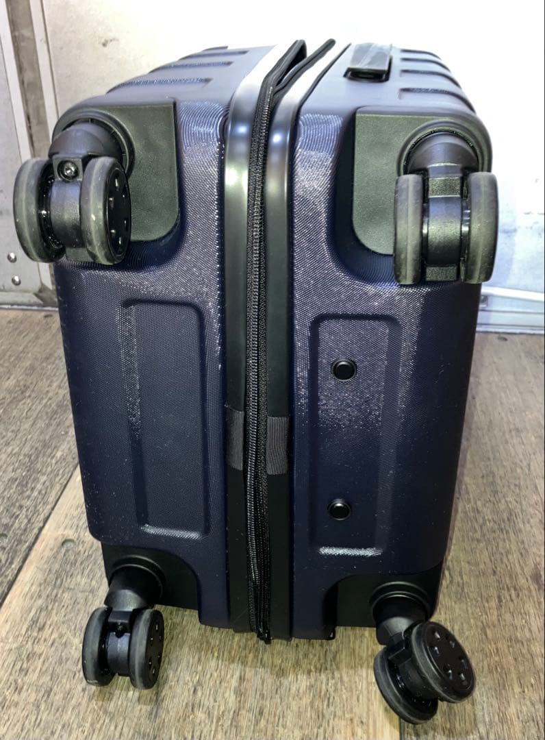 【美品】　無印良品　バーを自由に調節できる　ハードキャリーケース（36L）黒