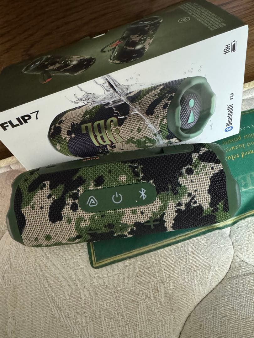 JBL FLIP7 迷彩 Bluetoothスピーカー