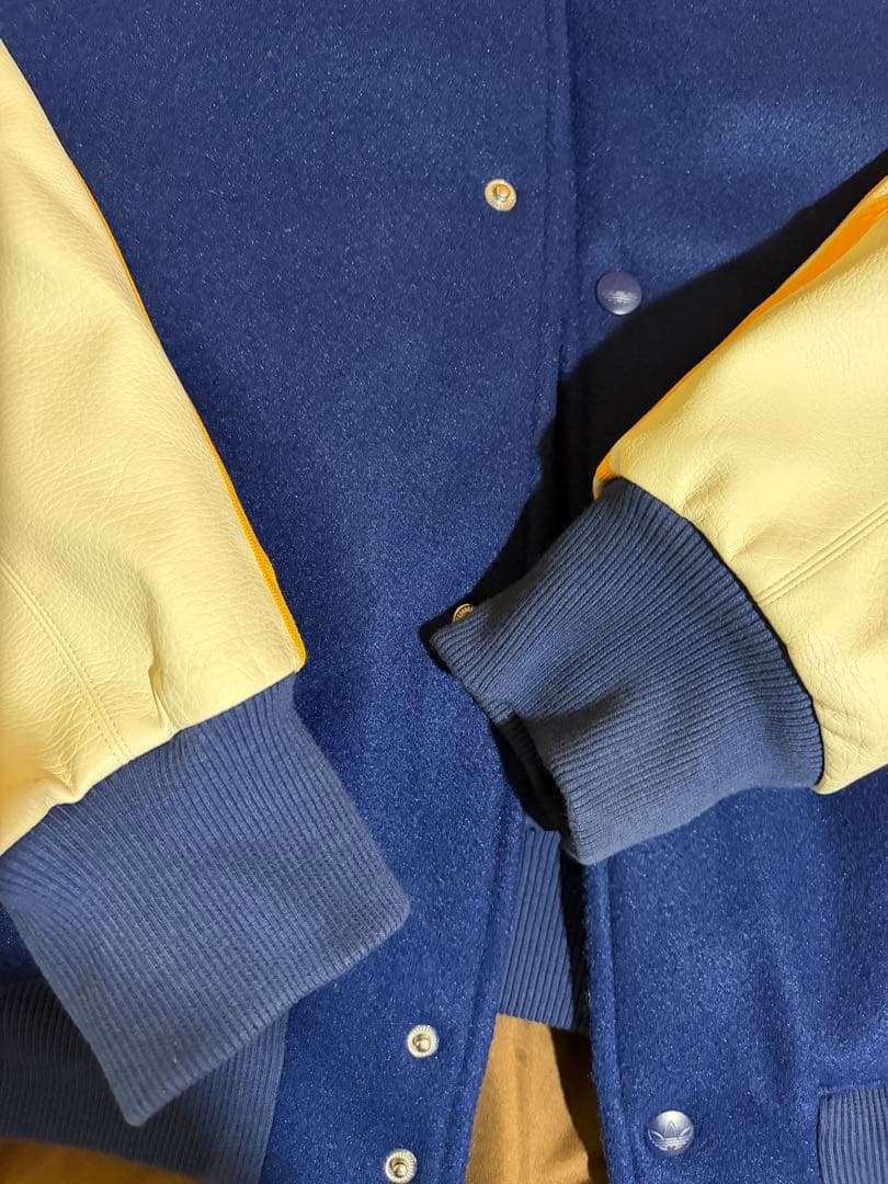 adidas スタジャン　レザー