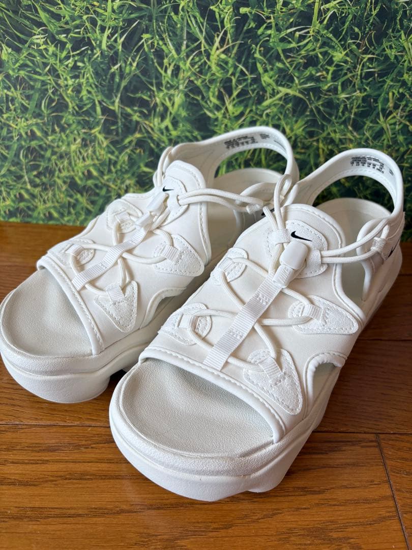 ⭐︎ほぼ新品⭐︎NIKE エアマックスココ 24cm ホワイト