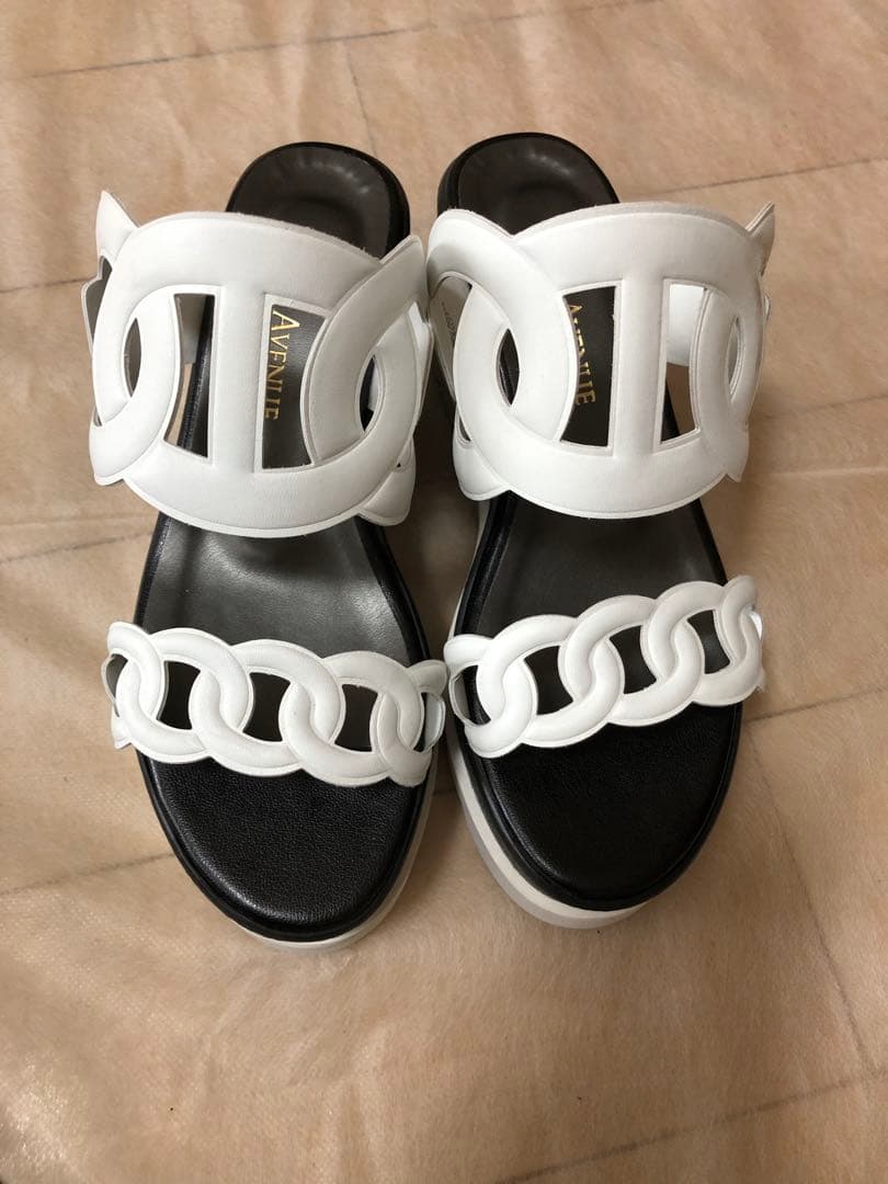 ヒルズアヴェニュー　22.5 サンダル