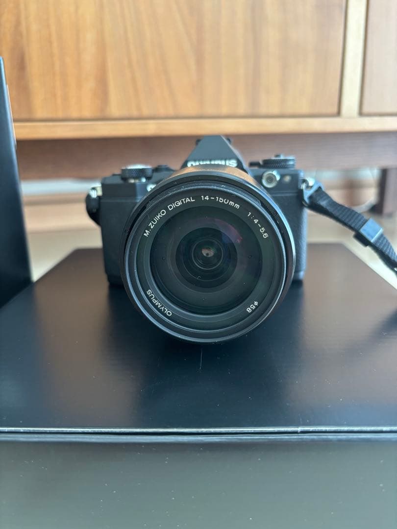 デジタルカメラ OLYMPUS OM-D E-M5 Mark II