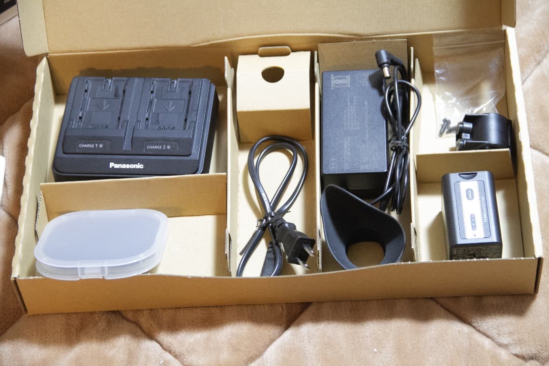 AG-UX90T8　4Kビデオカメラ 完動品