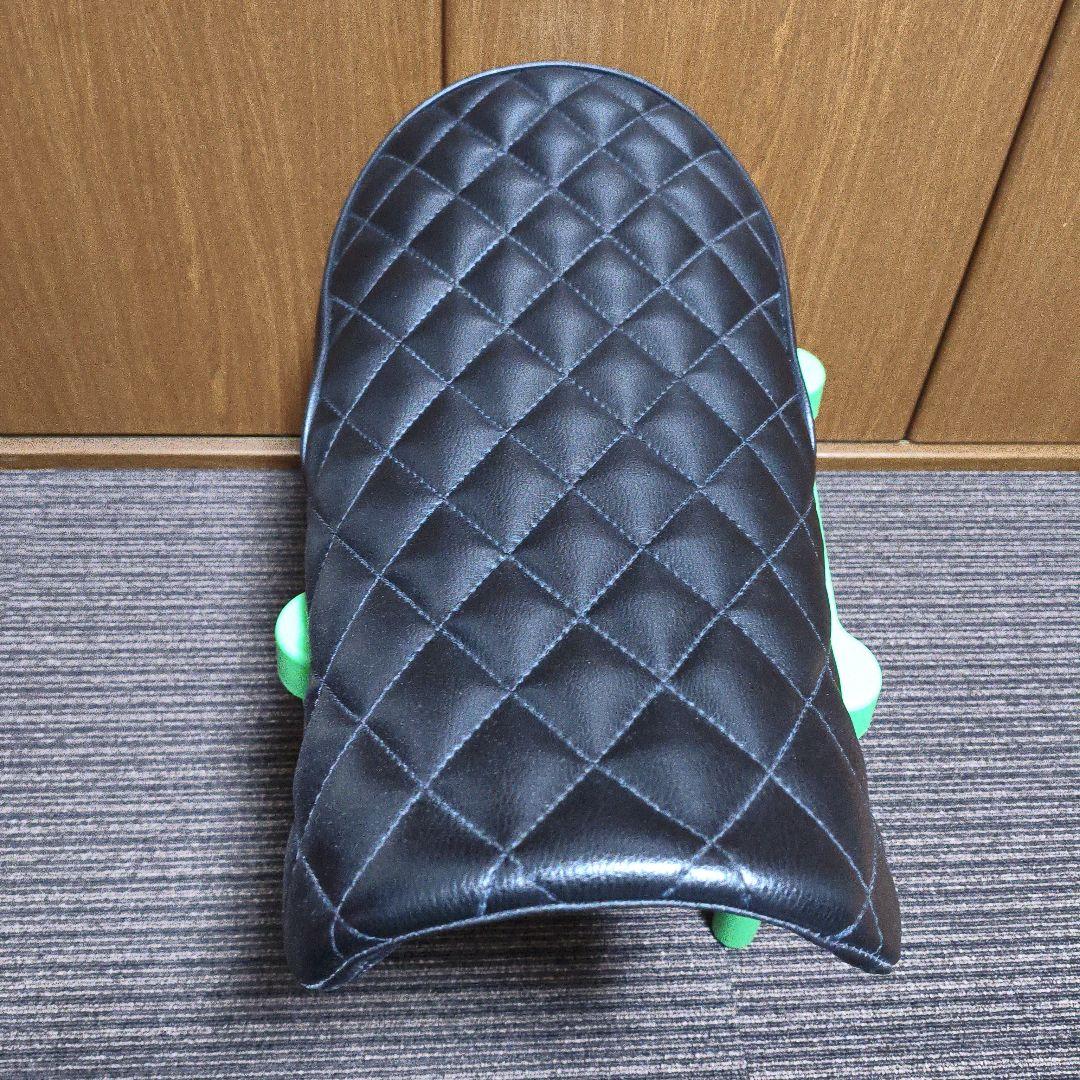 250TR クラシックフラットシート ブラック/ダイヤ