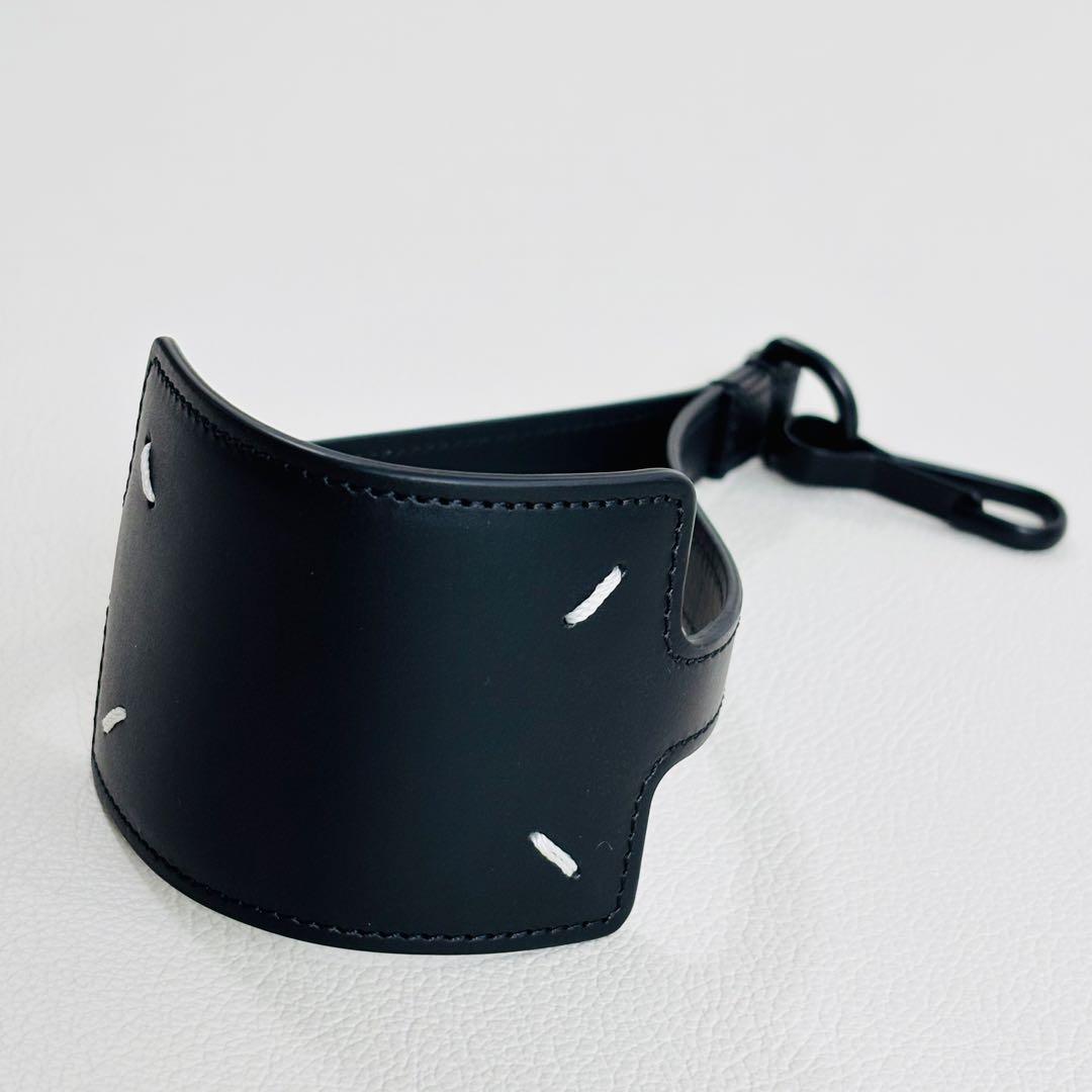 1786【未使用品】メゾンマルジェラ ハンドストラップ ステッチ レザー