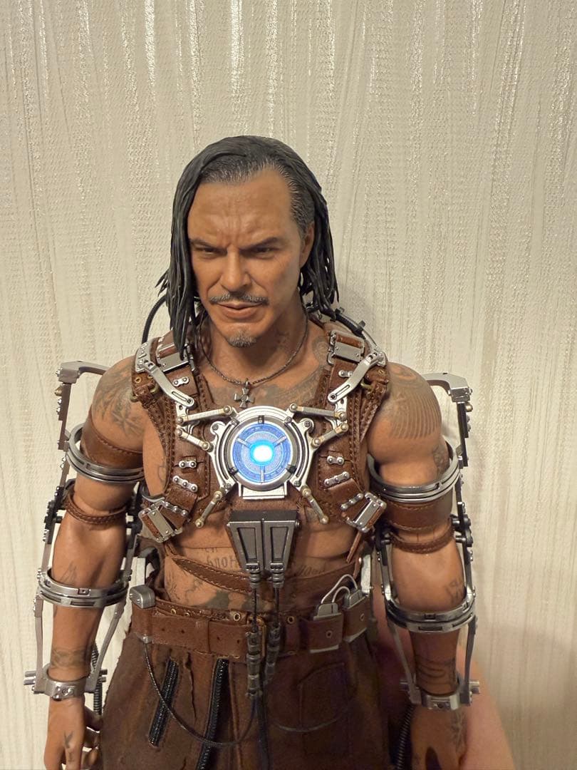 ホットトイズ hottoys ウィップラッシュWHIPLASH 2.0