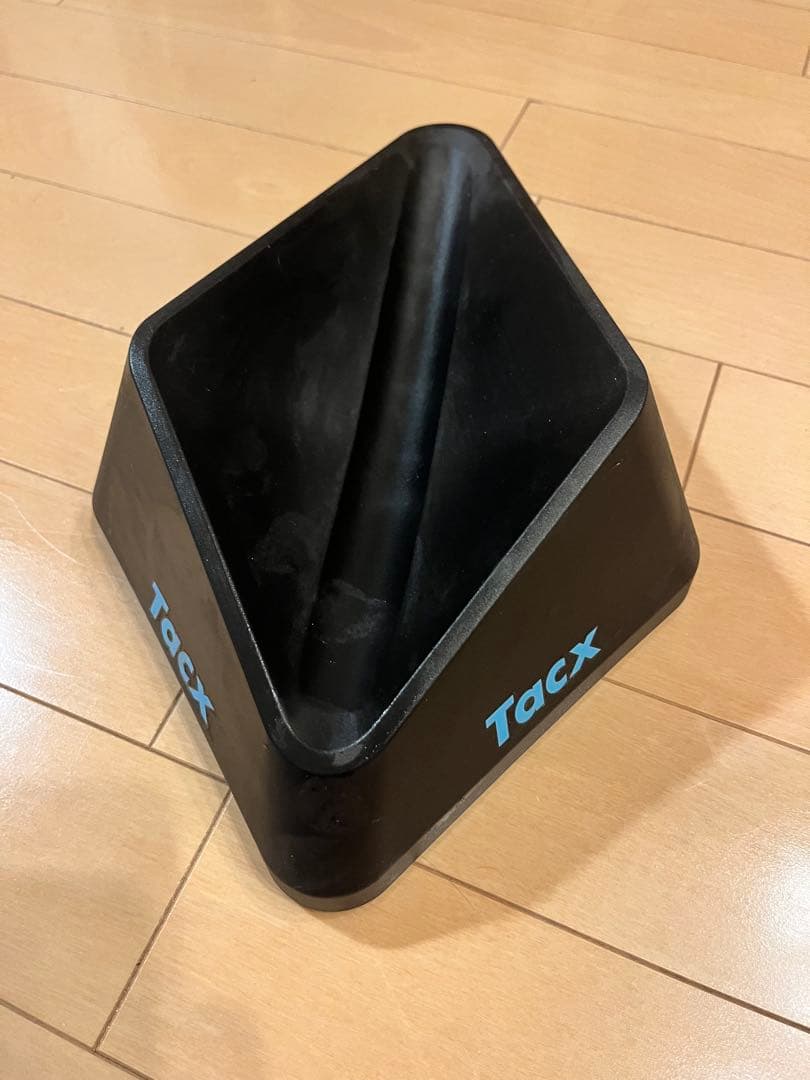 Tacx NEO 2T Smart トレーナー 9sスプロケット付属
