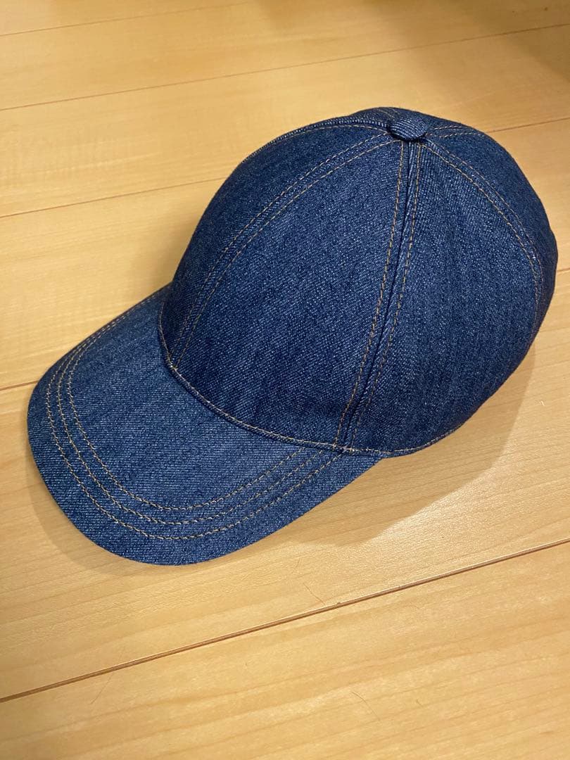 miumiu ベースボールデニムキャップ