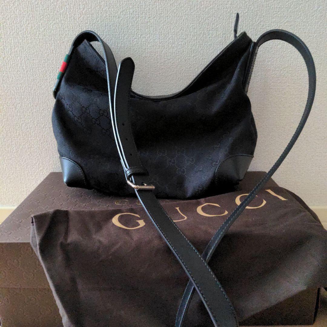 GUCCI GGキャンバス メッセンジャーバッグ (箱・リボン・袋付き)