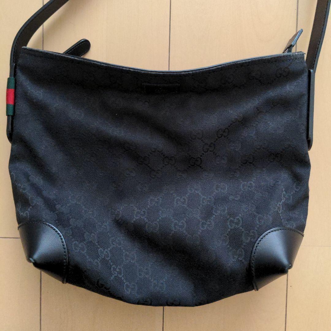 GUCCI GGキャンバス メッセンジャーバッグ (箱・リボン・袋付き)