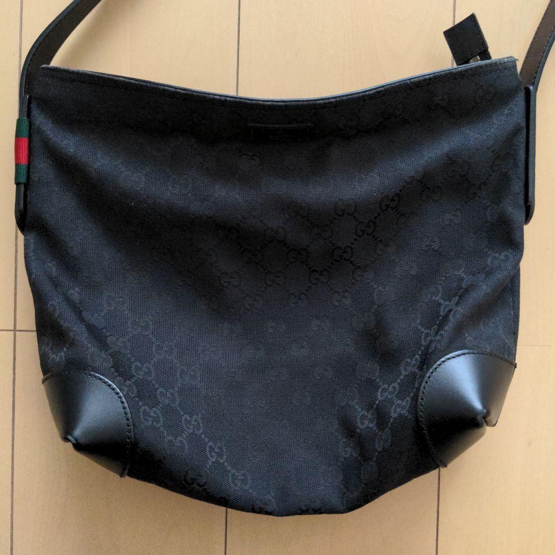 GUCCI GGキャンバス メッセンジャーバッグ (箱・リボン・袋付き)