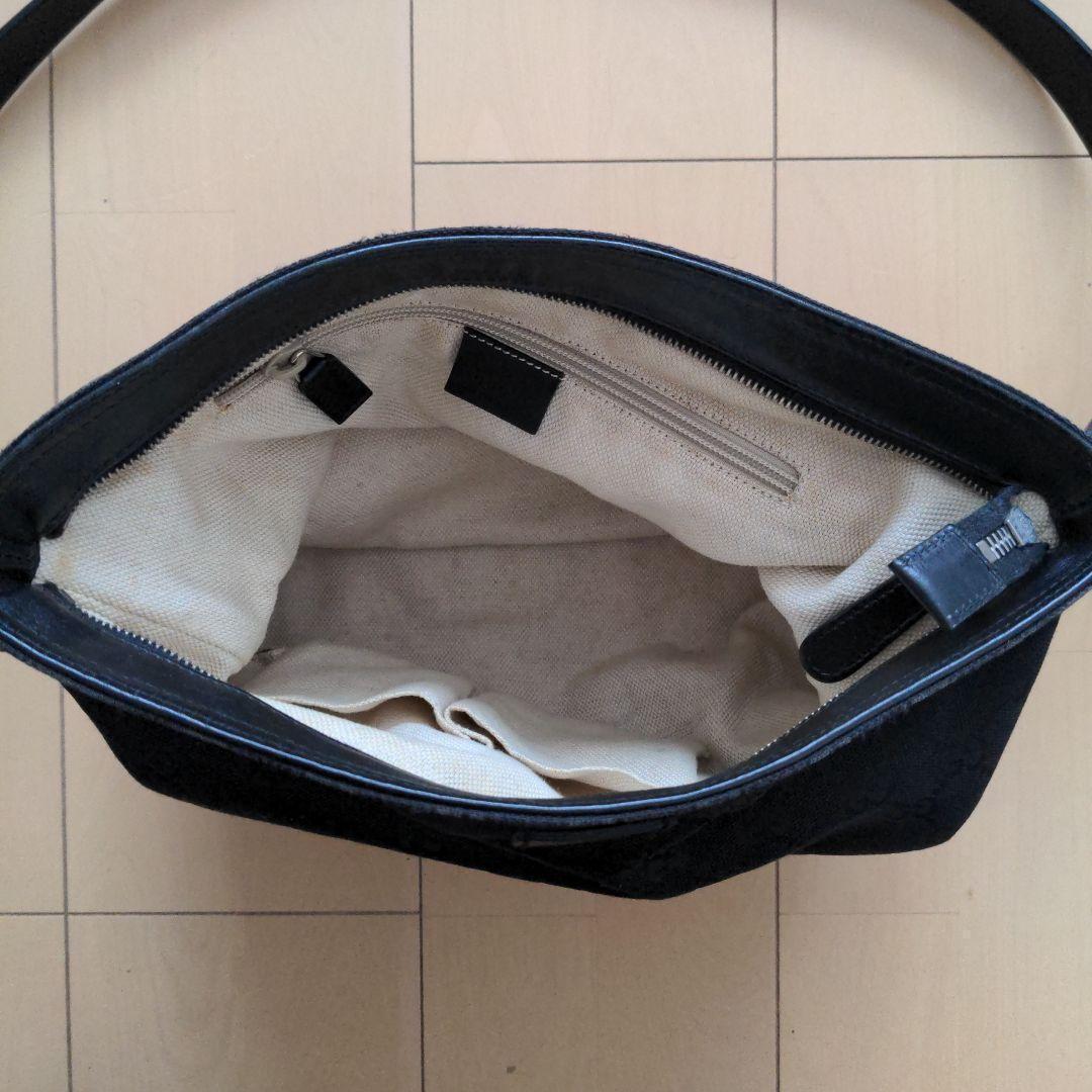 GUCCI GGキャンバス メッセンジャーバッグ (箱・リボン・袋付き)