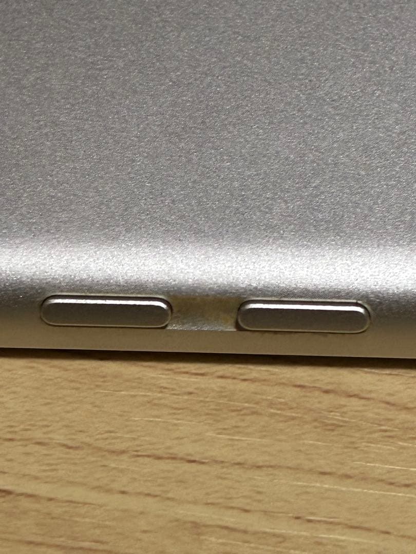 Apple iPad（第5世代）Wi-Fi＋Cellular SIMロック解除済