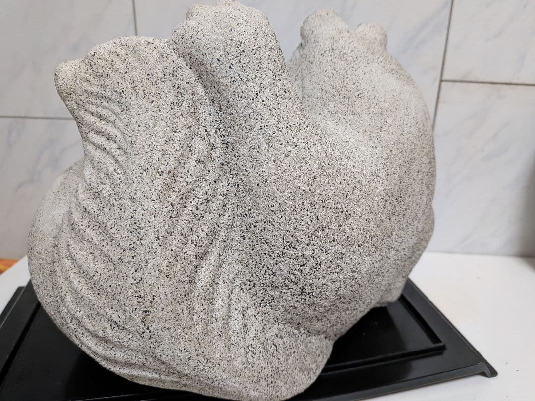 花崗岩（御影石）全長２４Ｘ横幅２３Ｘ高さ２４センチ重量１０キログラム超タヌキ置物