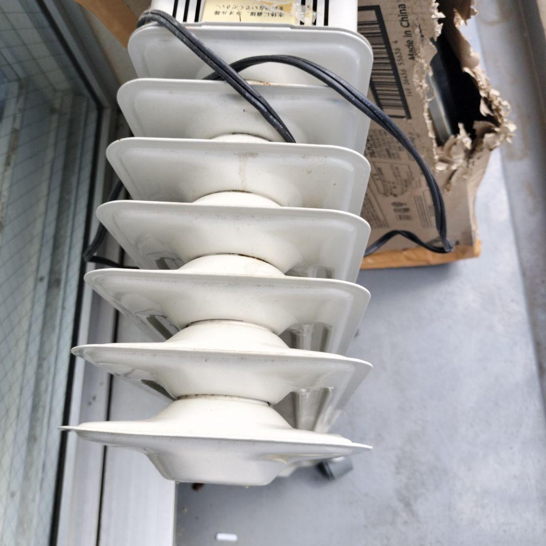 オイルヒーター ホワイト 移動用キャスター付き