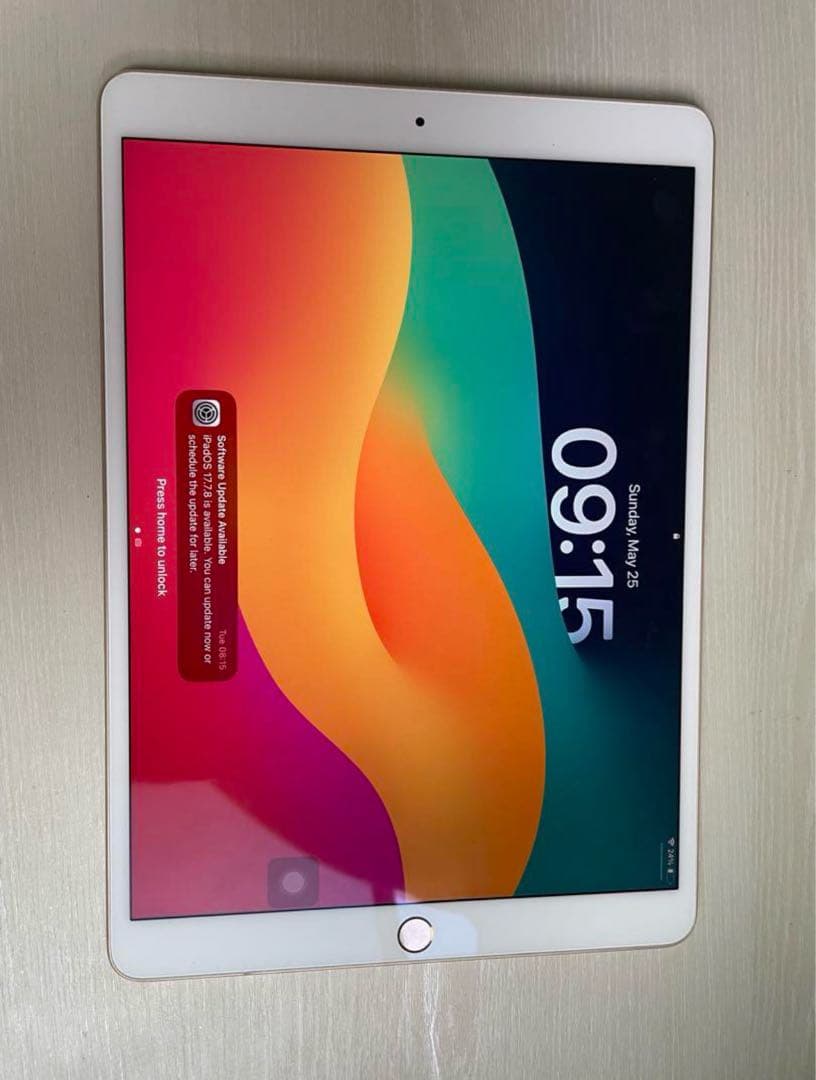 iPad (10.5) ゴールド+Apple Pencil +キーボードケース