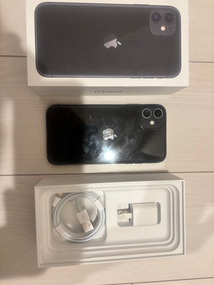 【11/29処分予定】Apple iPhone 11 ブラック 本体【ジャンク】