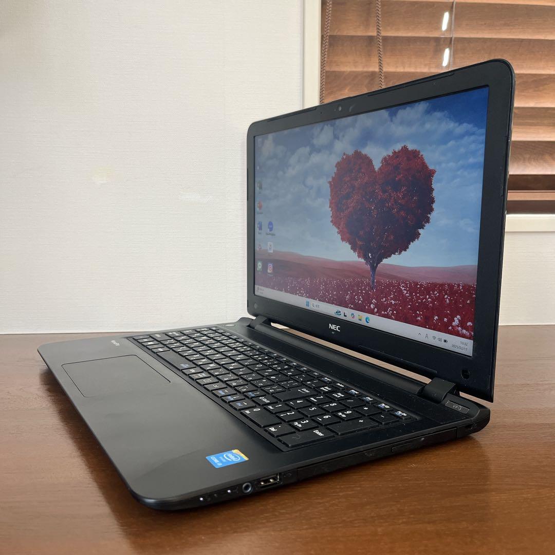 カメラ付PC✨ノートパソコン　windows11✨オフィス付き✨薄型✨NEC✨黒
