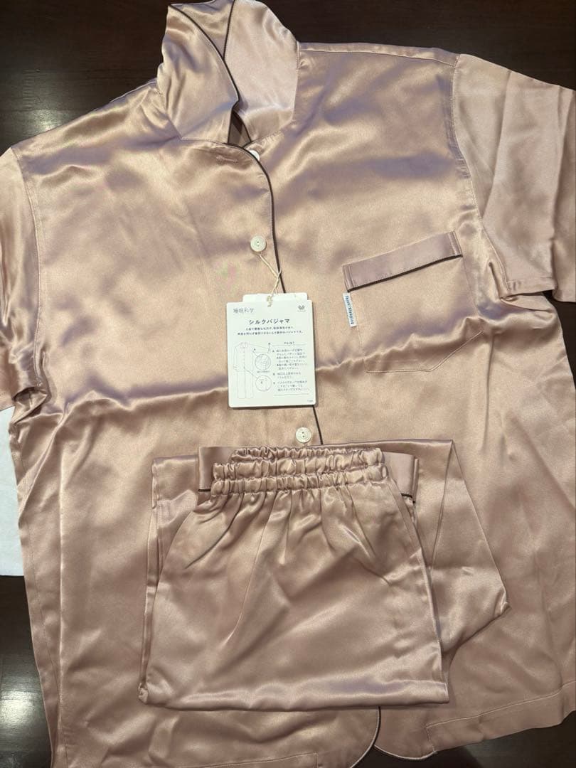 【未使用】ワコール/睡眠科学 シルクサテンパジャマ