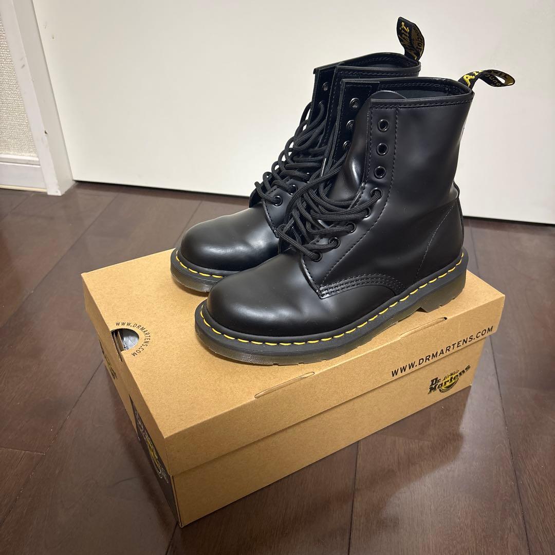 Dr. Martens ブラックブーツ イエローステッチ