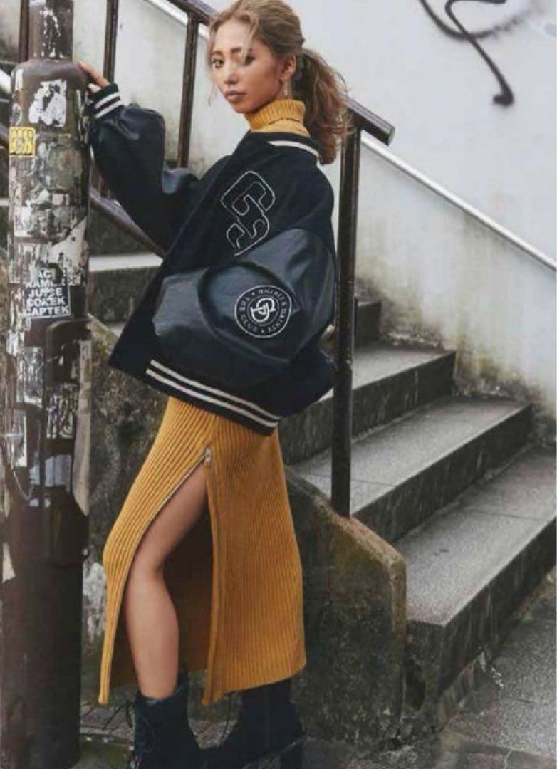 GYDAジェイダ 大人気即完売 Gロゴスタジャン アウター ブラック黒