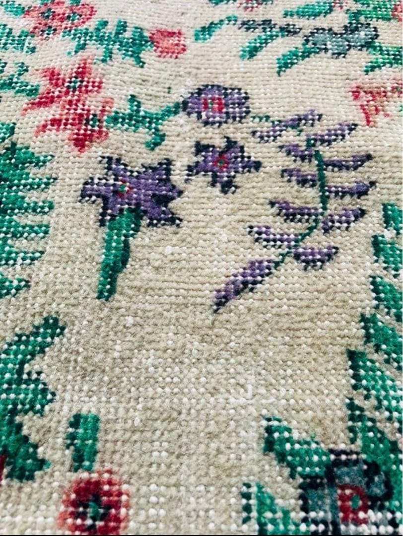 花柄　トルコヴィンテージラグ